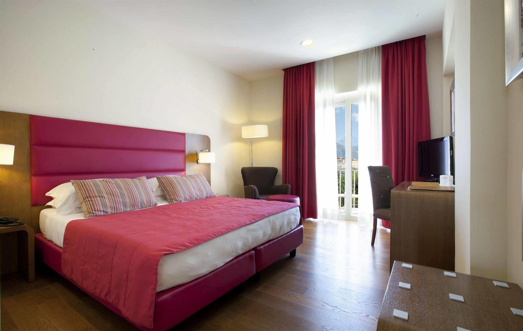 Hotel Plaza Sorrento Ngoại thất bức ảnh