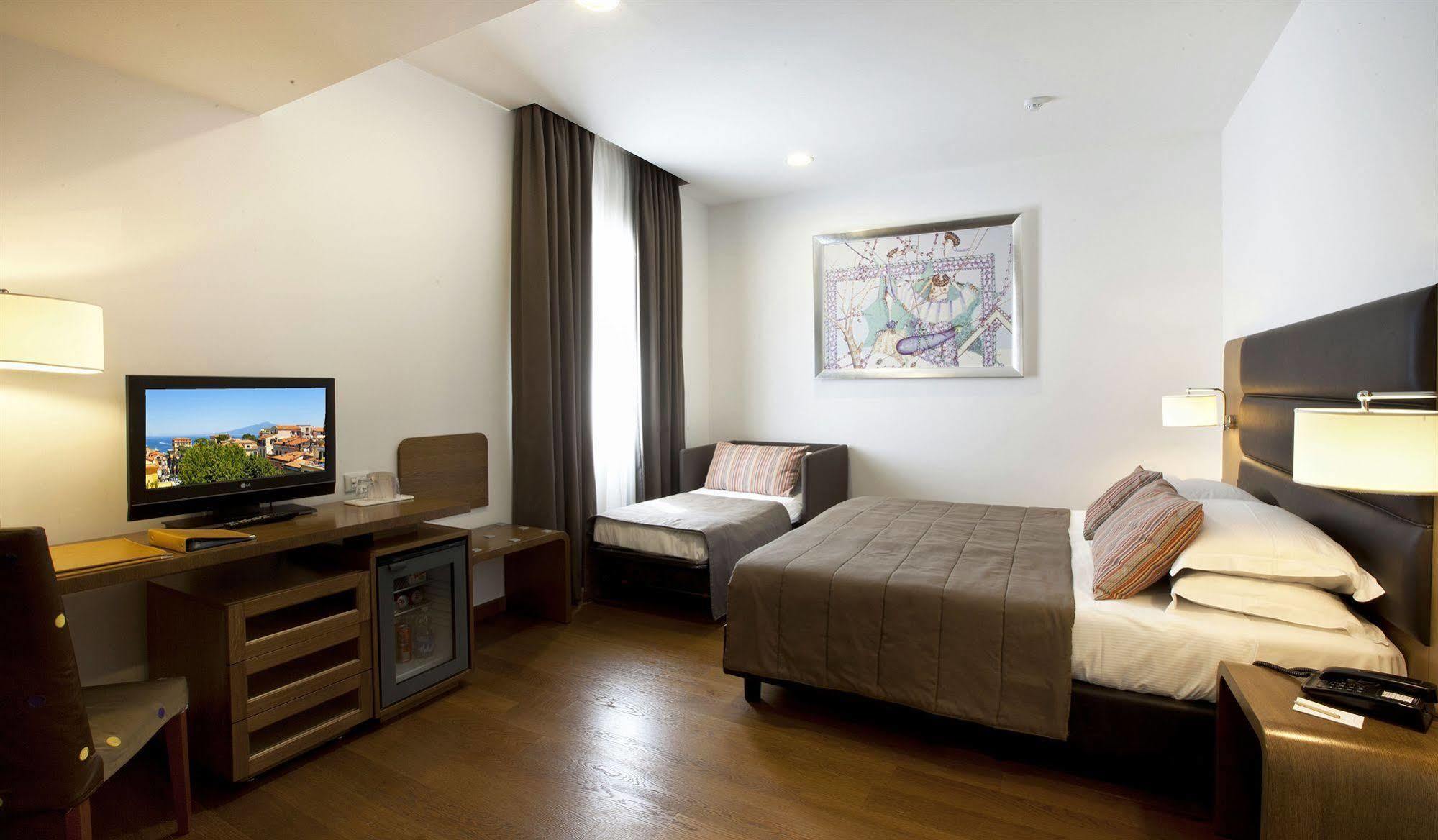 Hotel Plaza Sorrento Ngoại thất bức ảnh