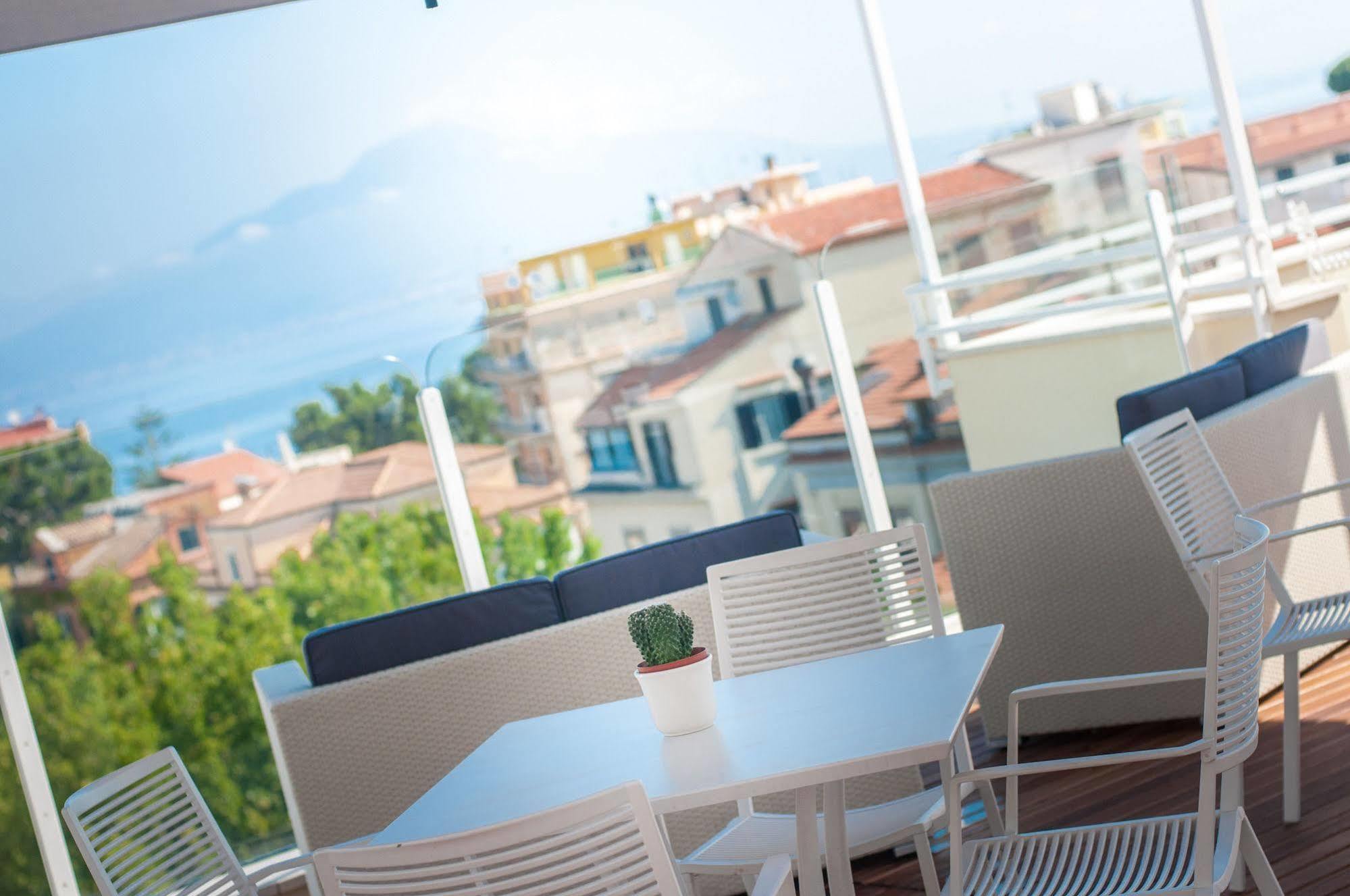 Hotel Plaza Sorrento Ngoại thất bức ảnh